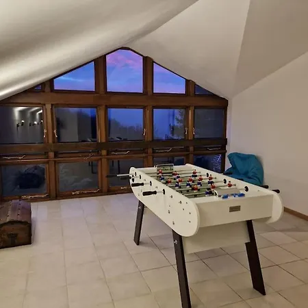 Hébergement de vacances Enclos De La Rive 15 Pers Avec Piscine Chauffee *