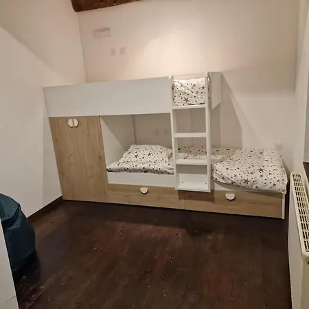 Hébergement de vacances Enclos De La Rive 15 Pers Avec Piscine Chauffee
