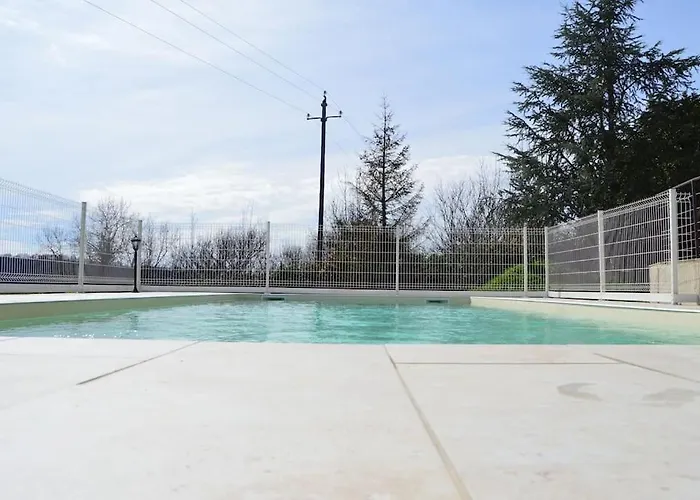 Enclos De La Rive 15 Pers Avec Piscine Chauffee 度假居